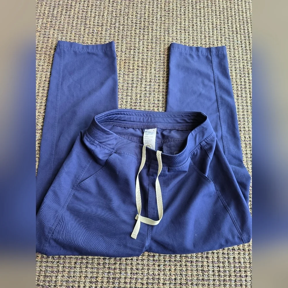 Figs Men's Navy Joggers with White Tie
